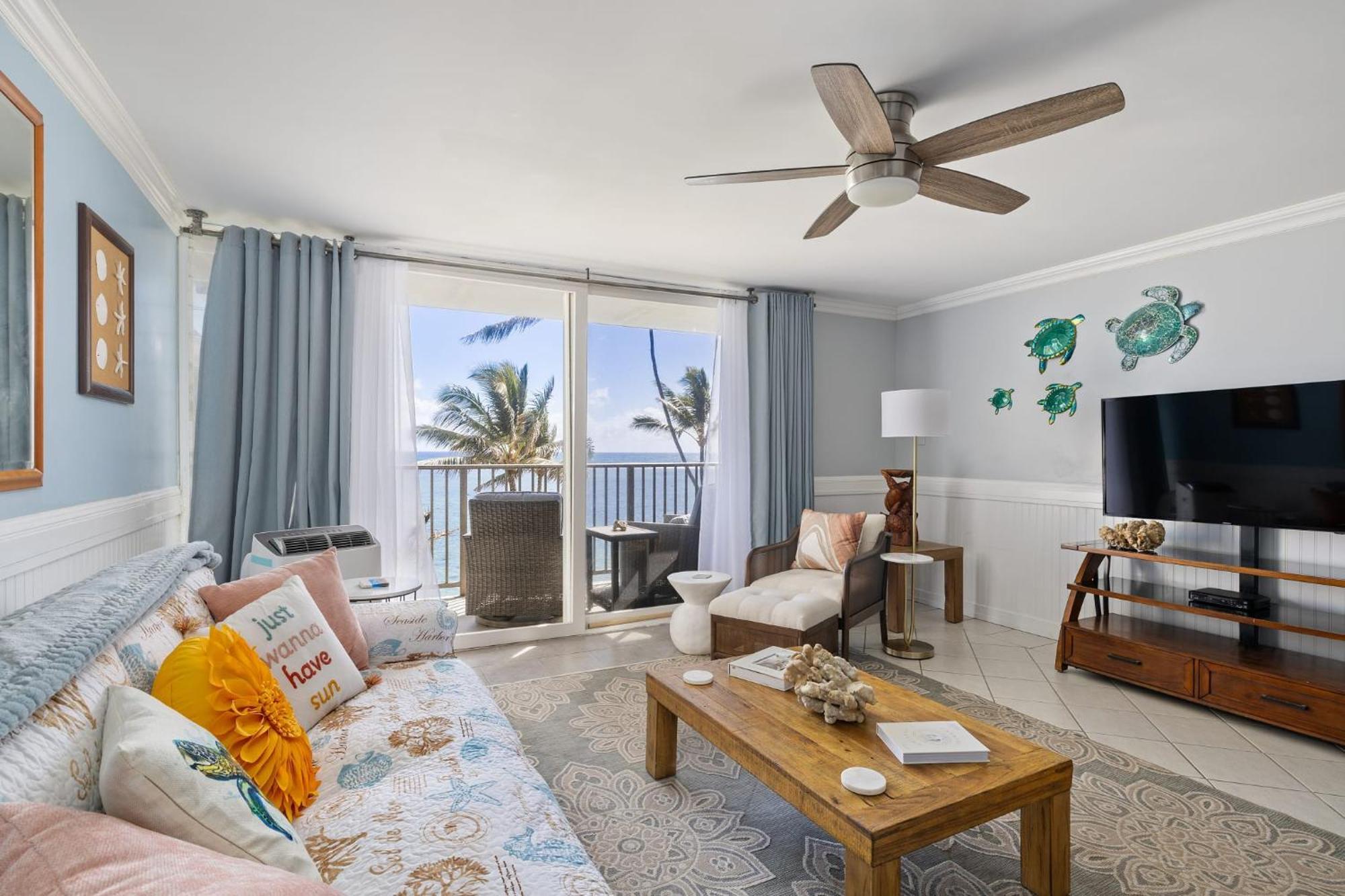 Pats At Punalu'U - Beachfront Condos Hau'ula Bagian luar foto